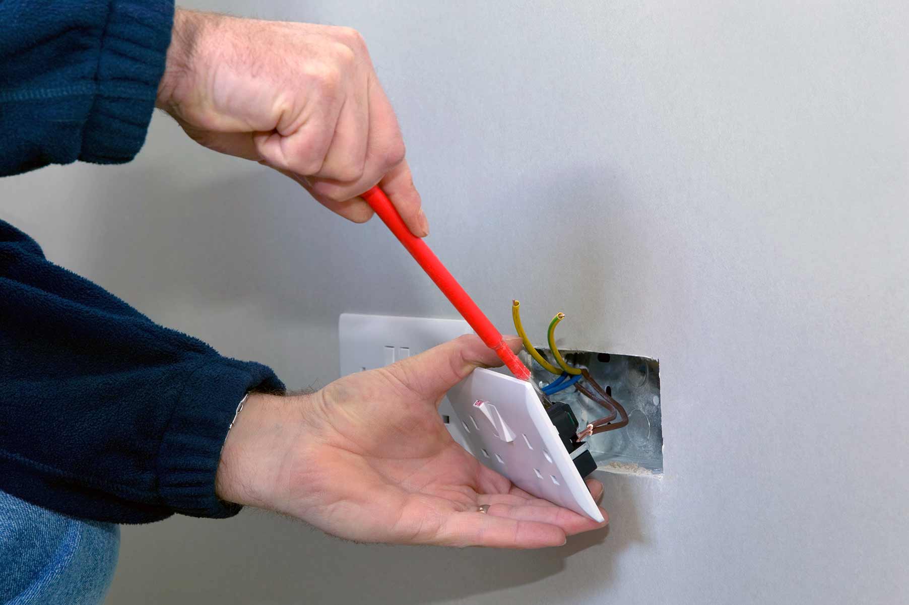 Our electricians can install plug sockets for domestic and commercial proeprties in Staveley and the local area. 